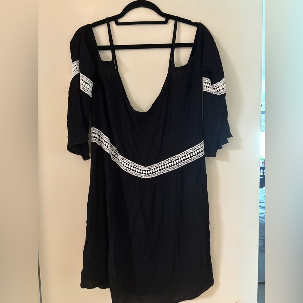 Charlotte Russe Black Blouse with White Accents cold shoulder